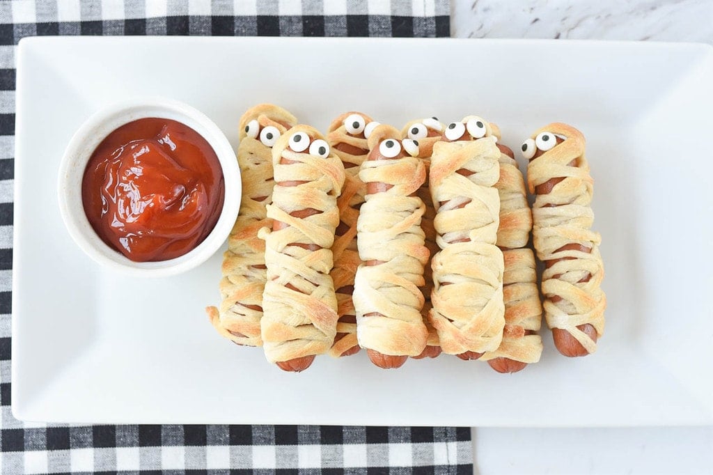 Mummy Dogs halloween appetizer