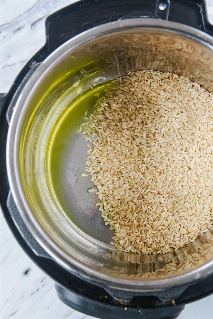 uncooked brown rice in instant pot
