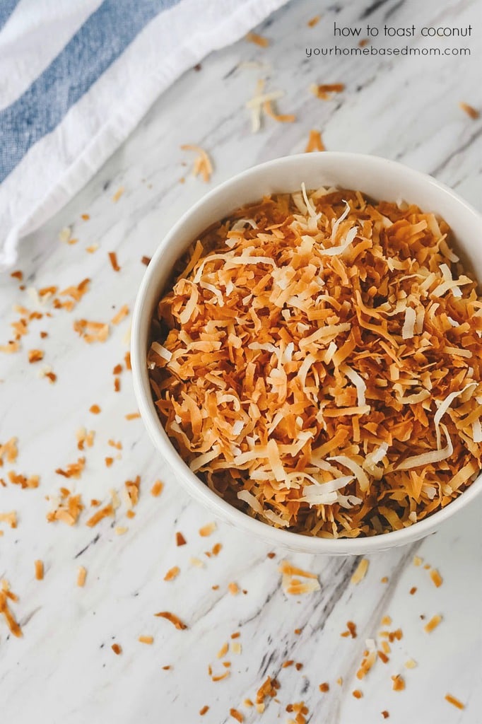 how to toast coconut bowl of toasted coconut