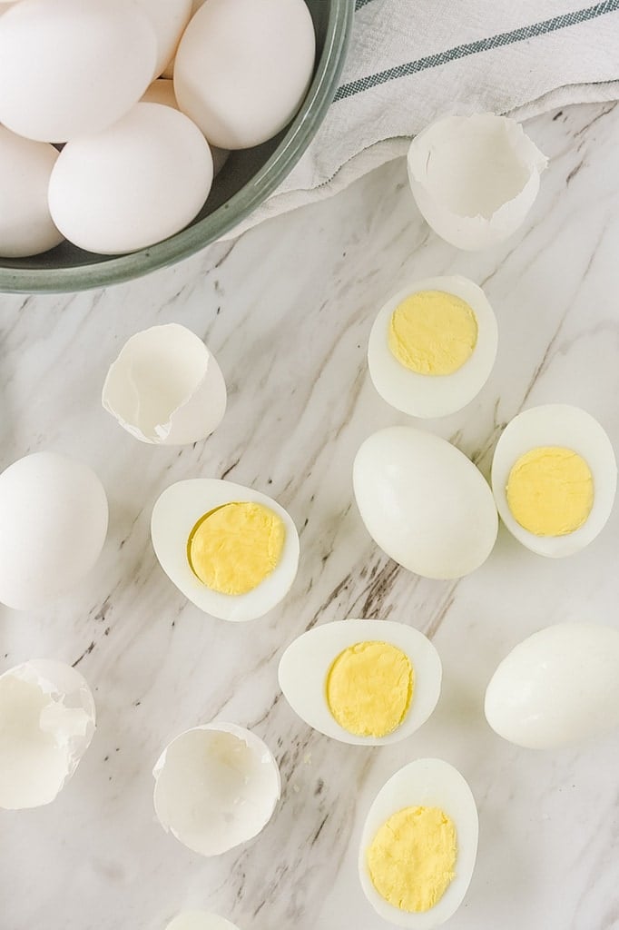 how to peel hard boiled eggs