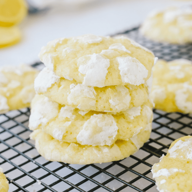 Stack of lemon crinkles