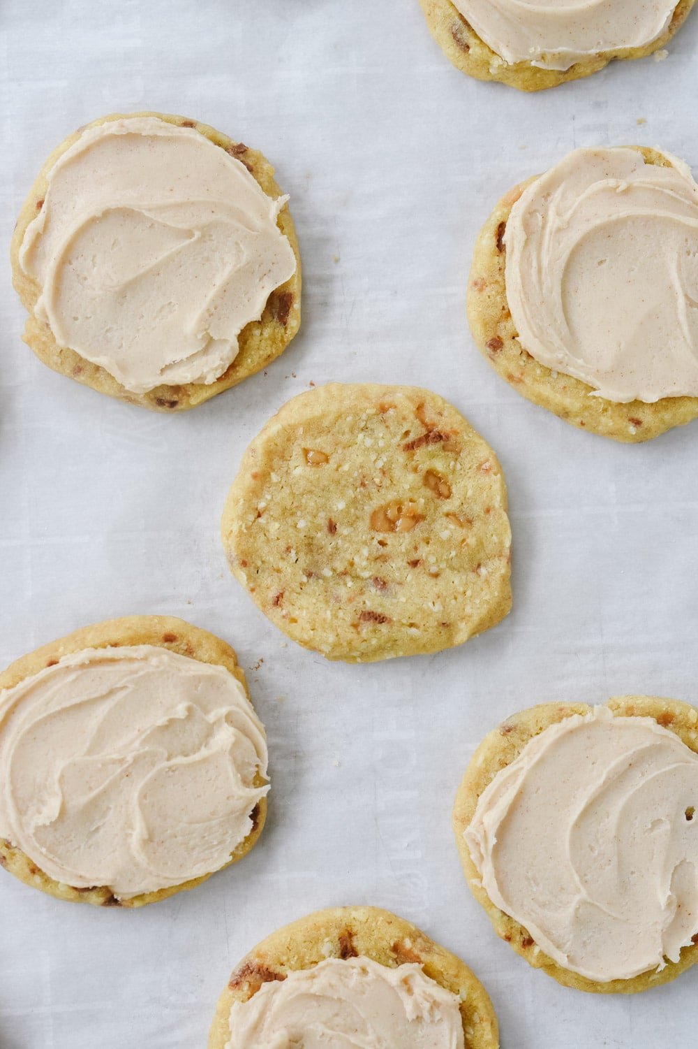 toffee almond cookies almond toffee cookies with frosting