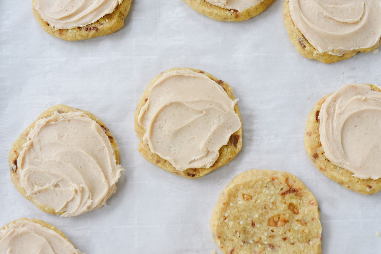 almond toffee cookies with icing