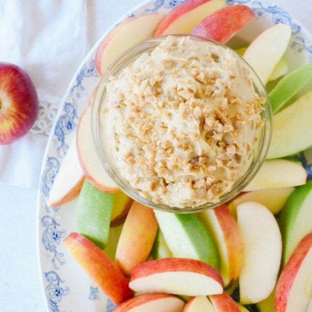 Toffee Apple dip with sliced apples