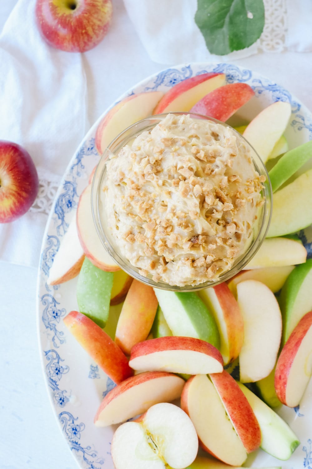 Toffee Apple dip with sliced apples