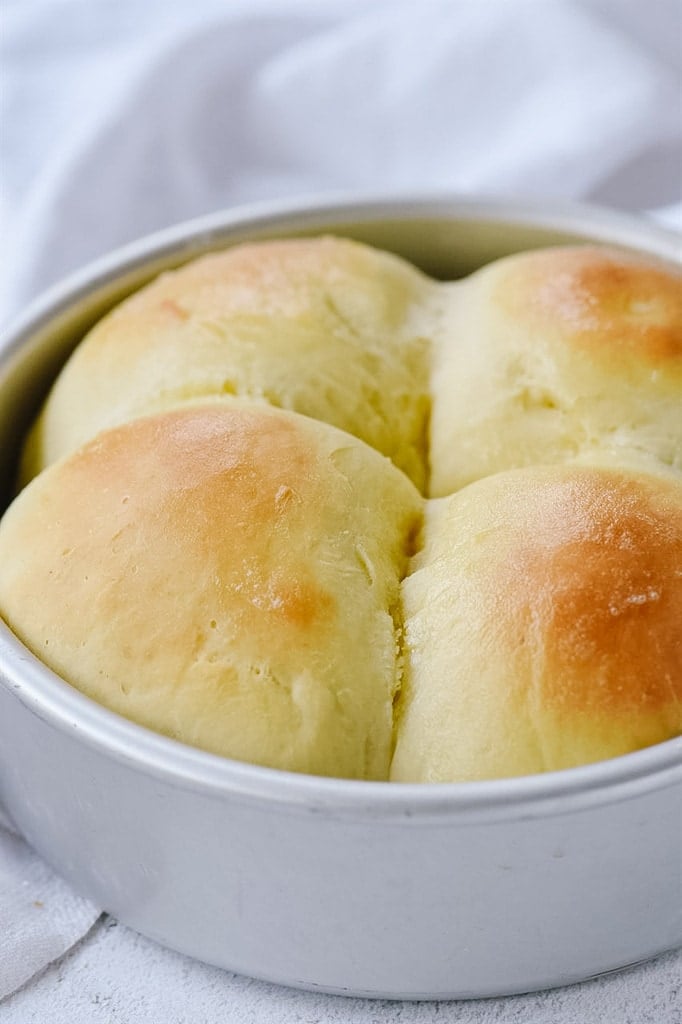 four dinner rolls