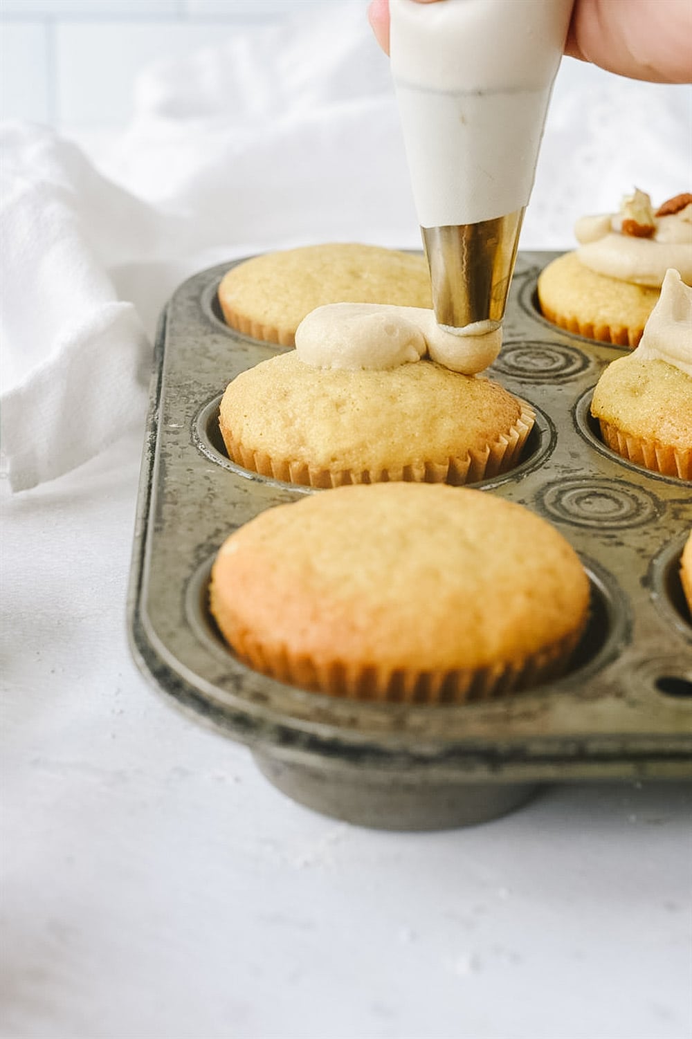 maple frosting on cupcakes