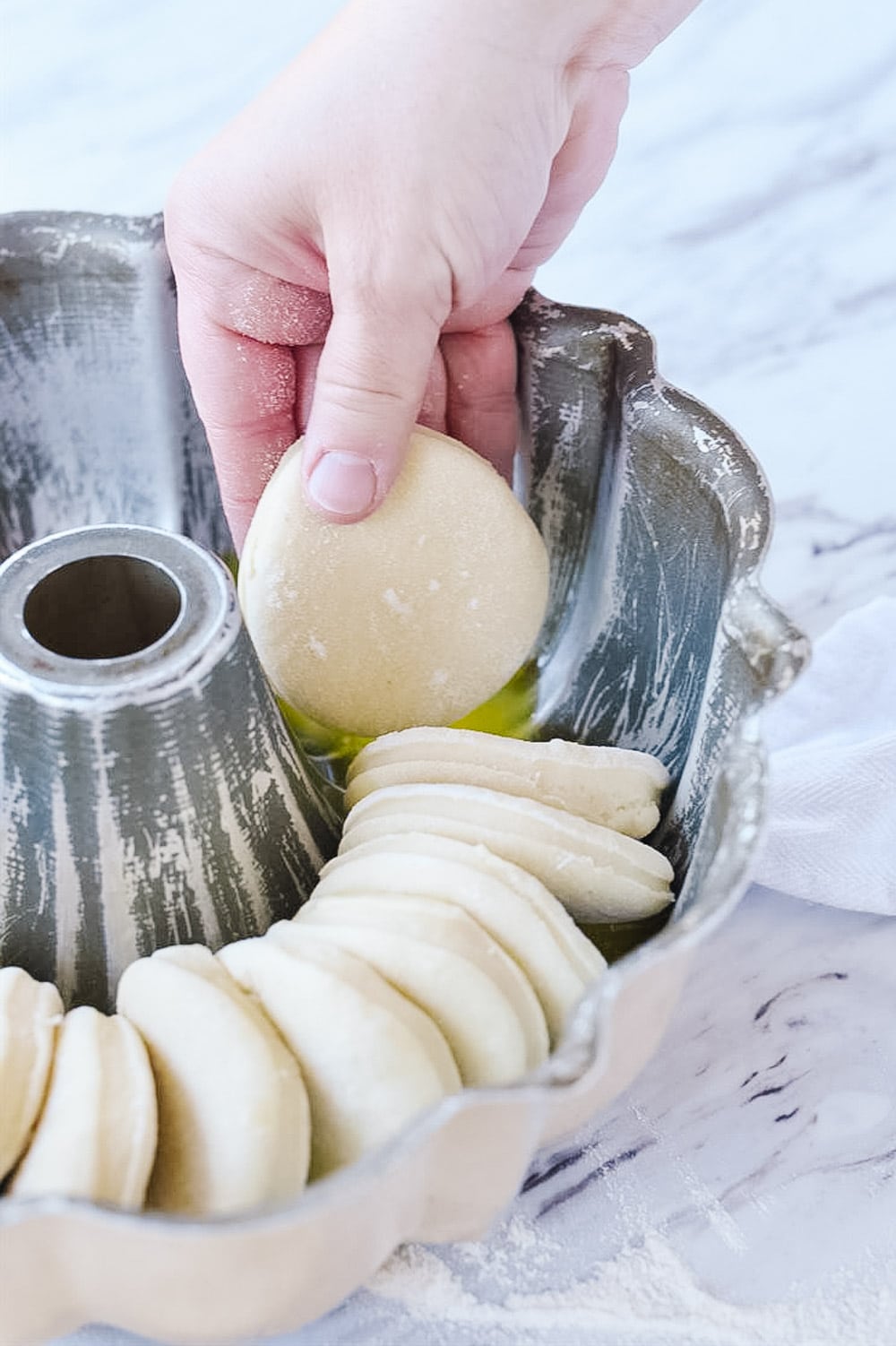 forming monkey bread