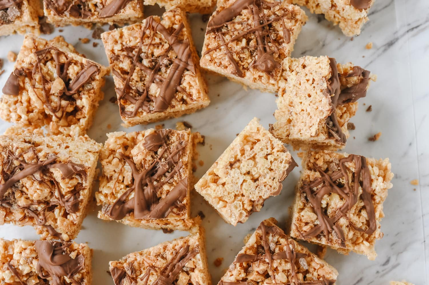 cinnamon rice krispie treats cut into squares