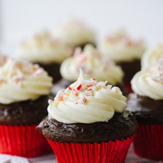 chocolate cupcake with cream cheese frosting