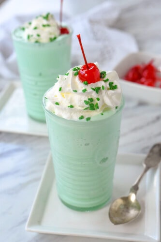 Shamrock Shake {Copycat McDonalds Shamrock Shake Recipe}