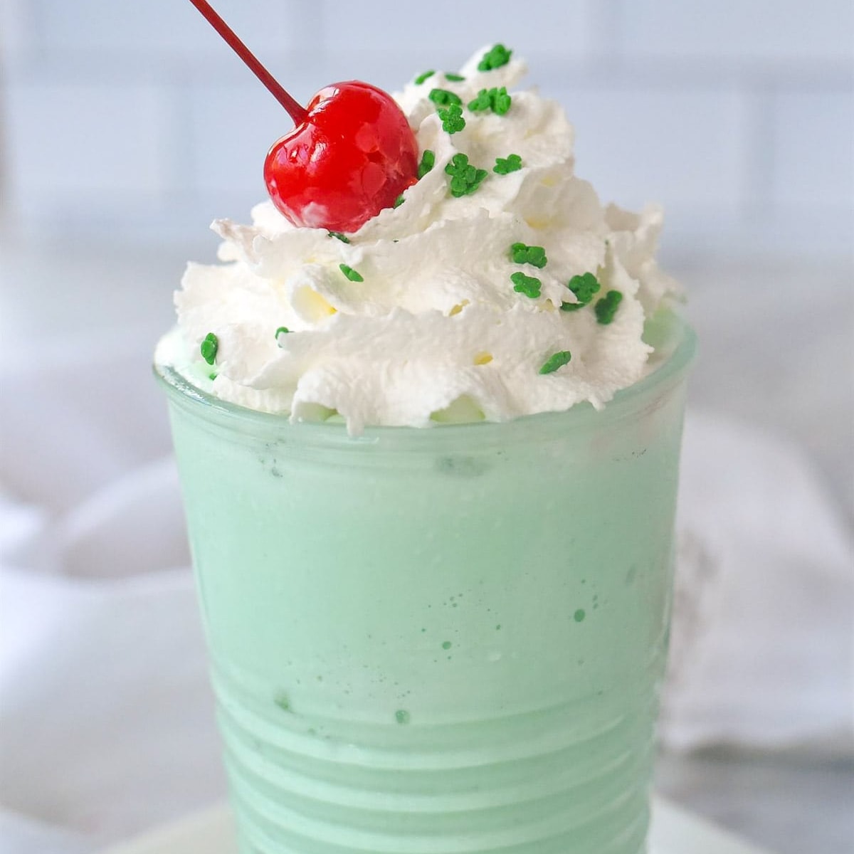 Shamrock Shake {Copy Cat McDonalds Shamrock Shake Recipe}