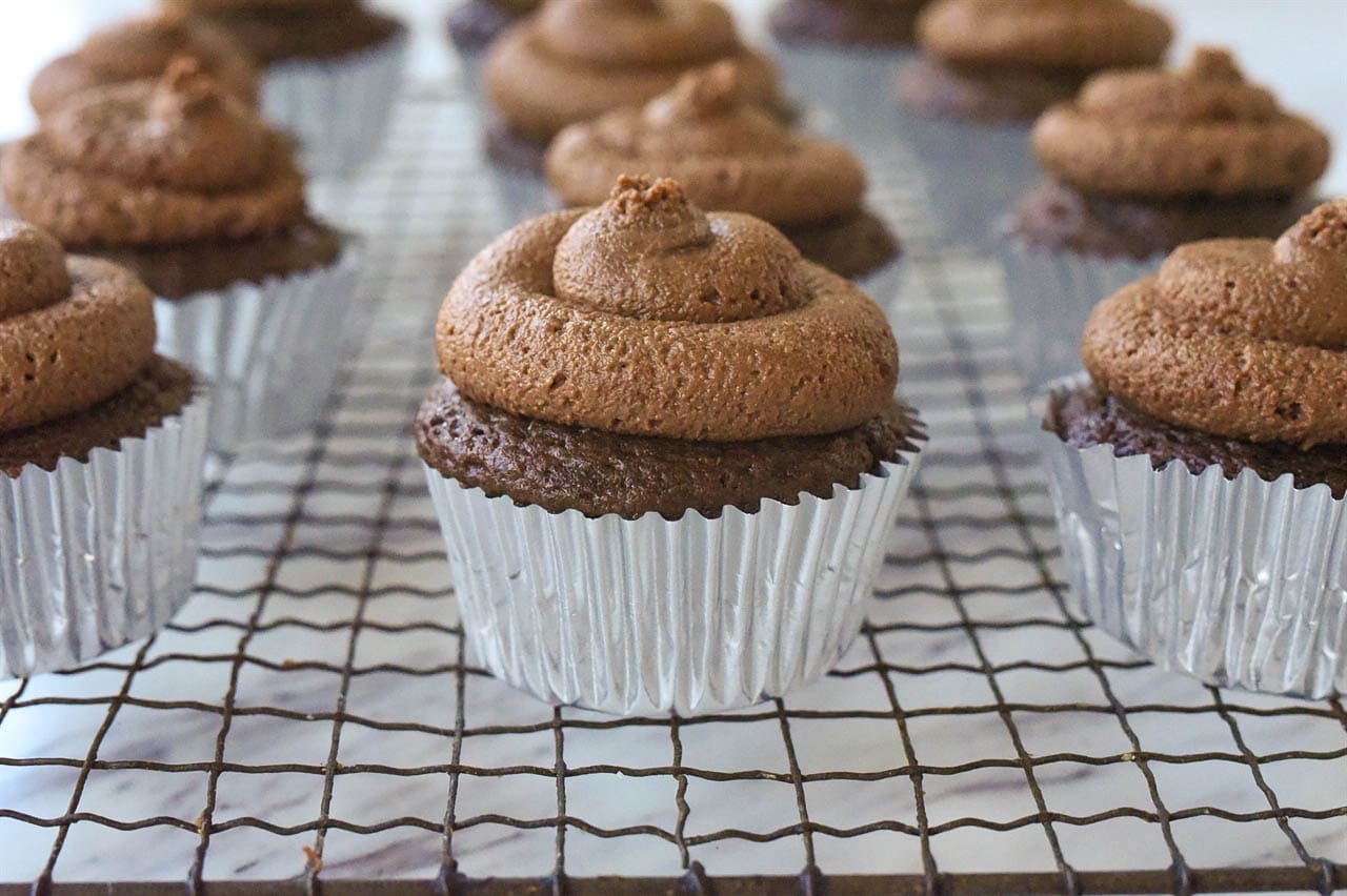 nutella cupcakes with frosting