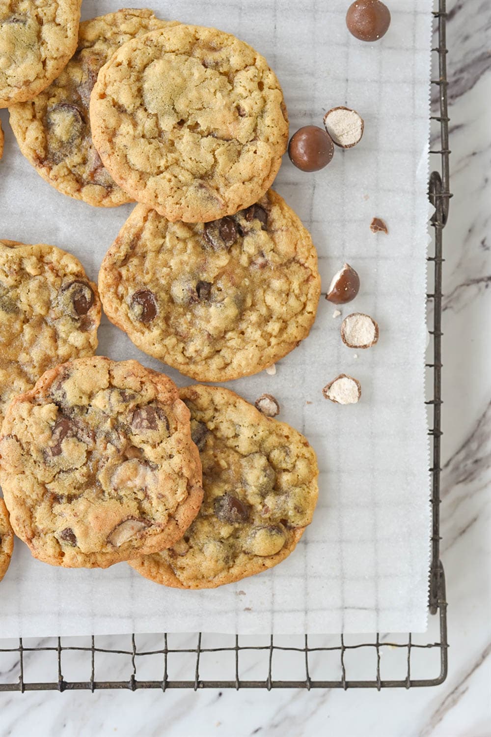 overhead shot of cookies on a cooling rack