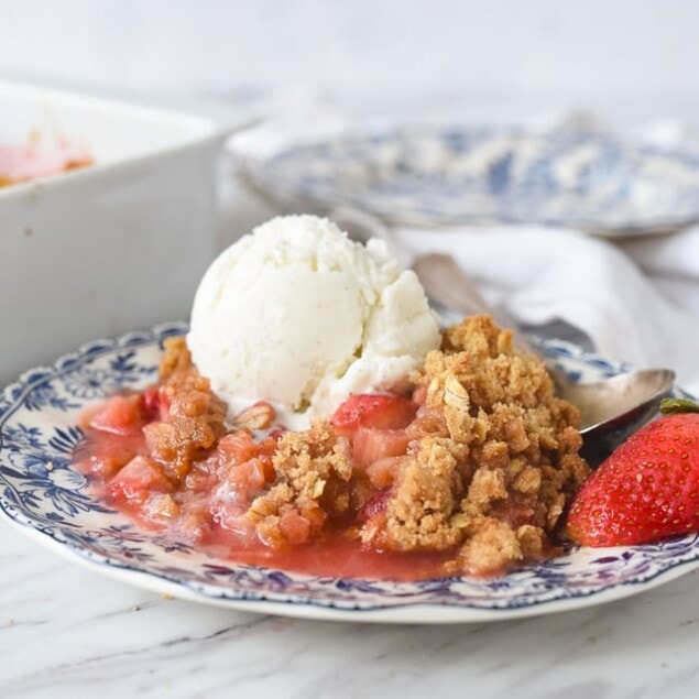 strawberry rhubarb crisp on a plate