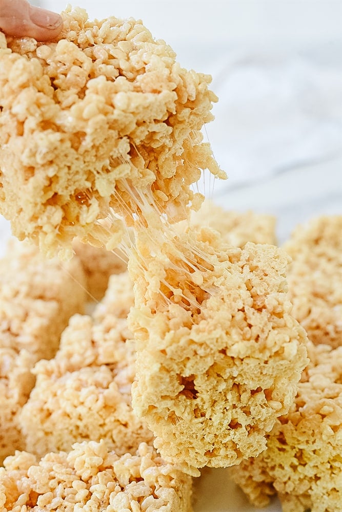 pulling a rice krispie treat apart