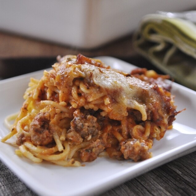 baked spaghettis on a plate