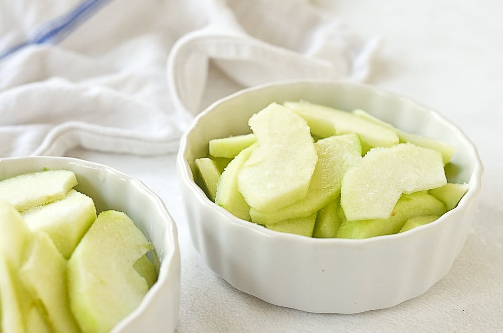 apple slices in ramekins