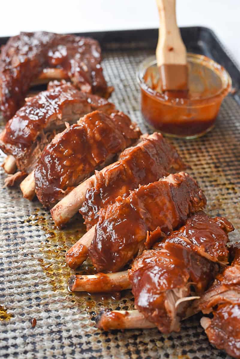 tray of bbq ribs