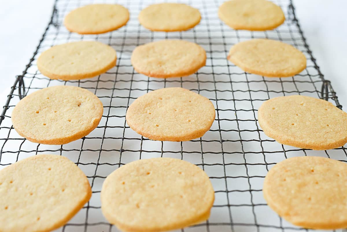 shorbread cookies cooling on rack