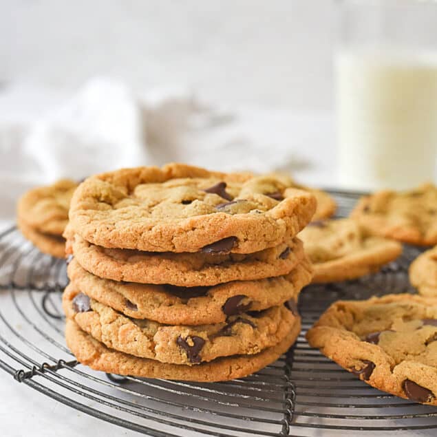 STACK OF PEANUT BUTTER CHOCOLATE CHIP COOKIES