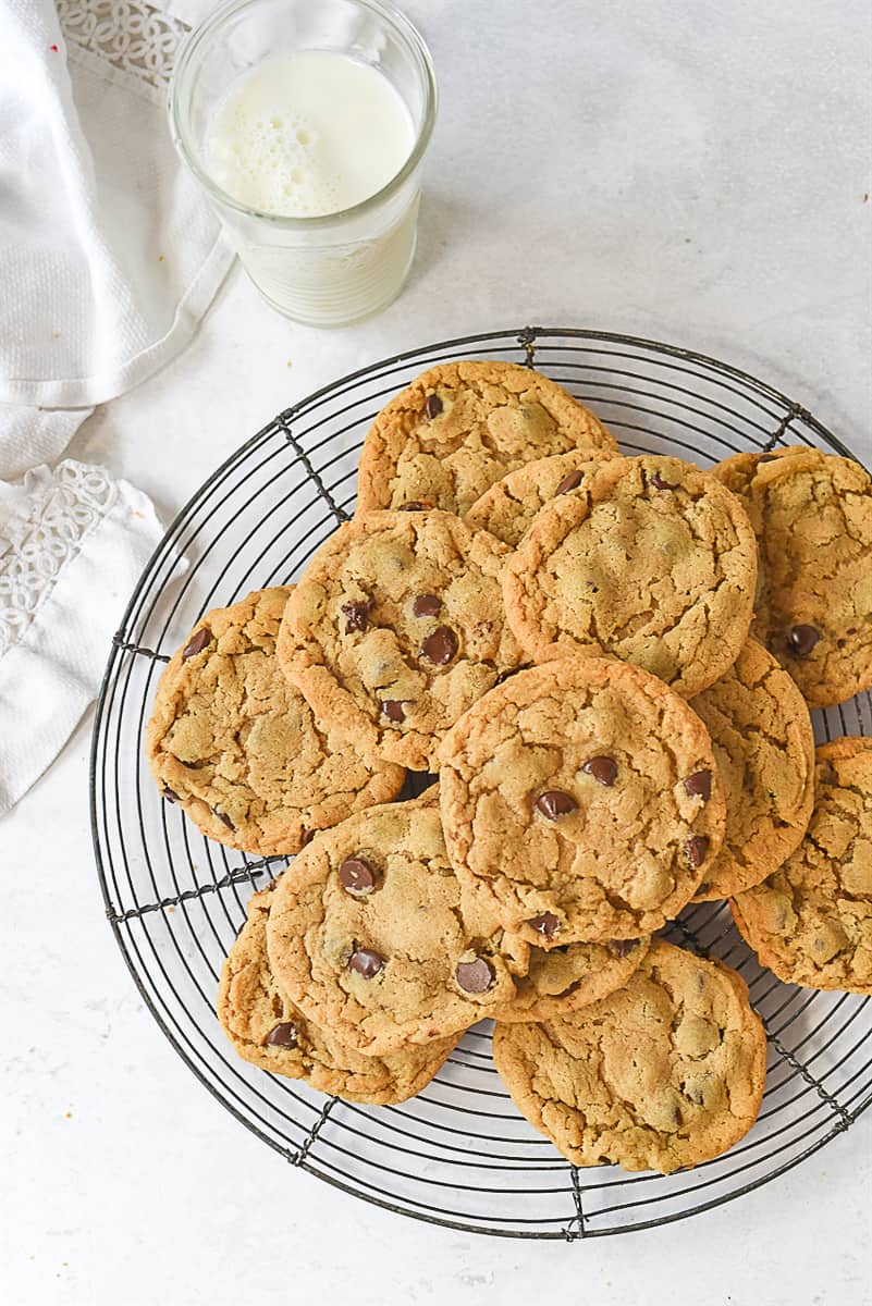 peanut butter cookies on a round cooling rack