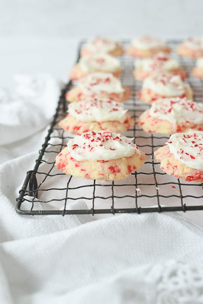 melting moment cookies on a rack