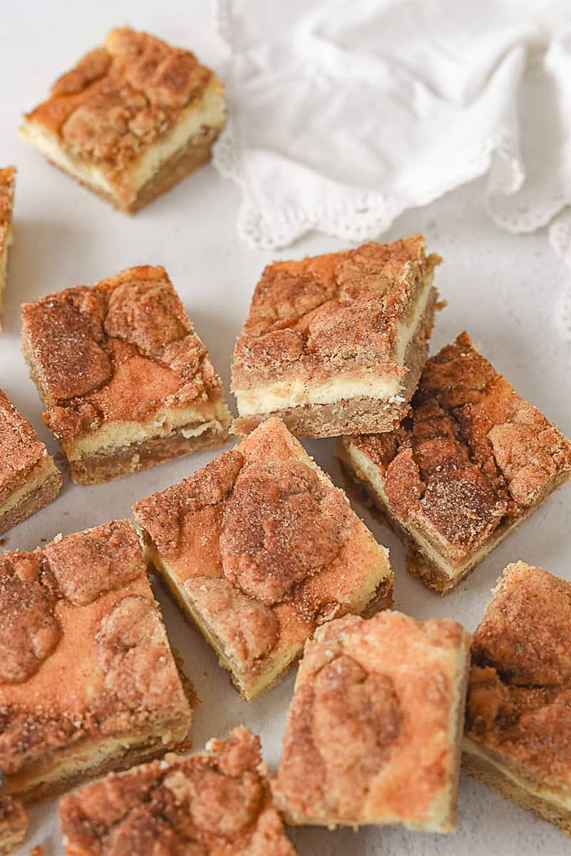 squares of snickerdoodle blondies