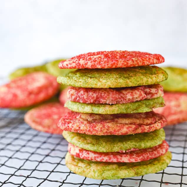 pile of christmas snickerdoodles