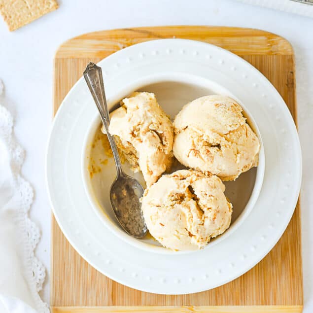 overhead shot of pumpkin pie ice cream