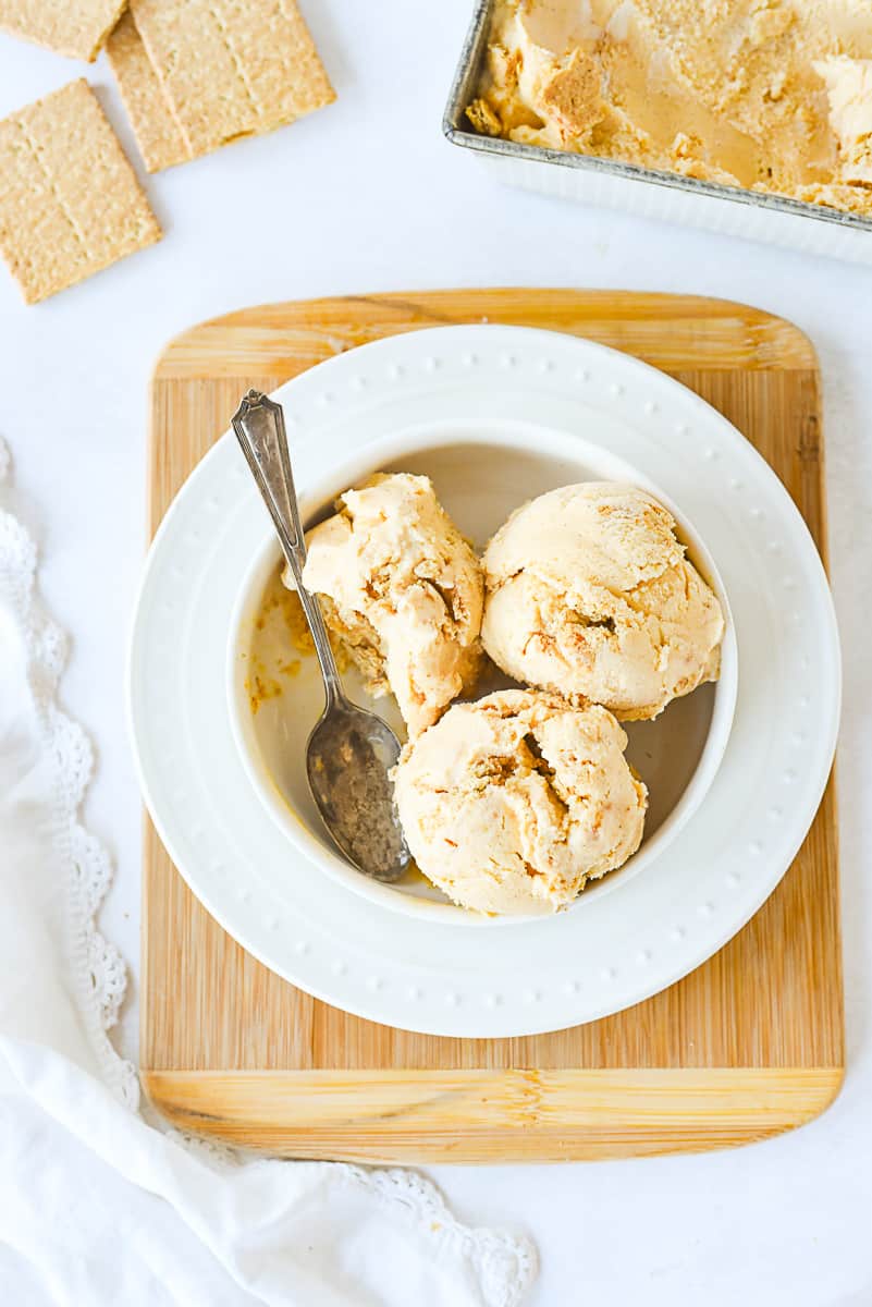 overhead shot of pumpkin pie ice cream