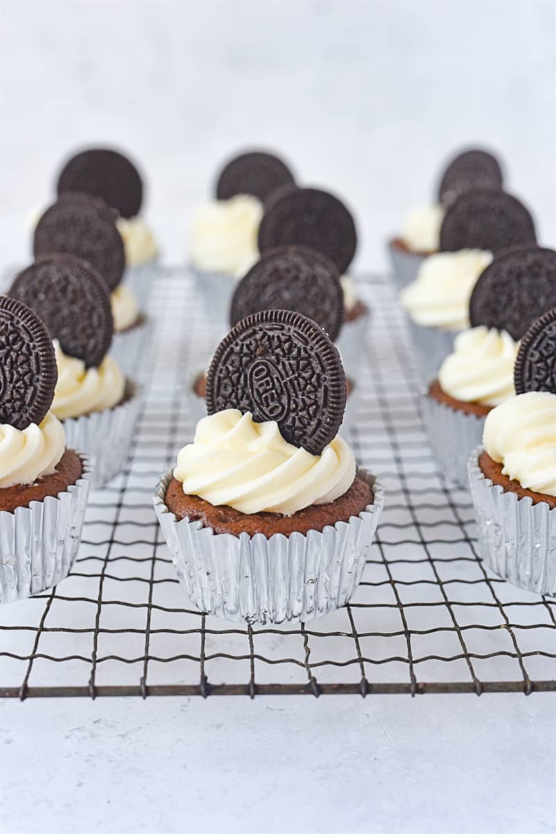 Oreo cupcakes with frosting on top