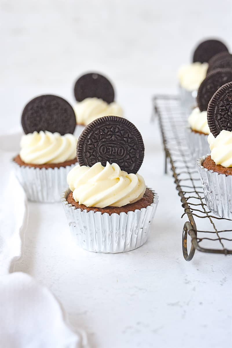 Oreo cupcakes with Oreo on top