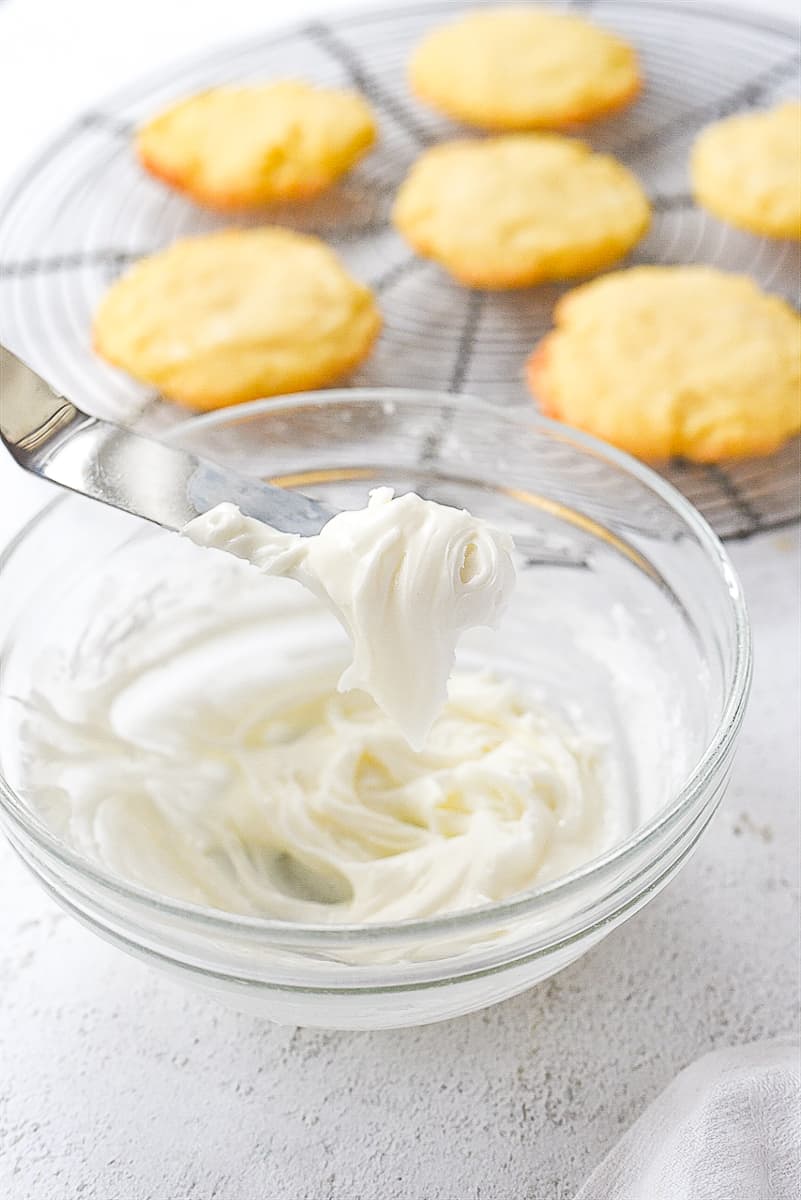 frosting in bowl.