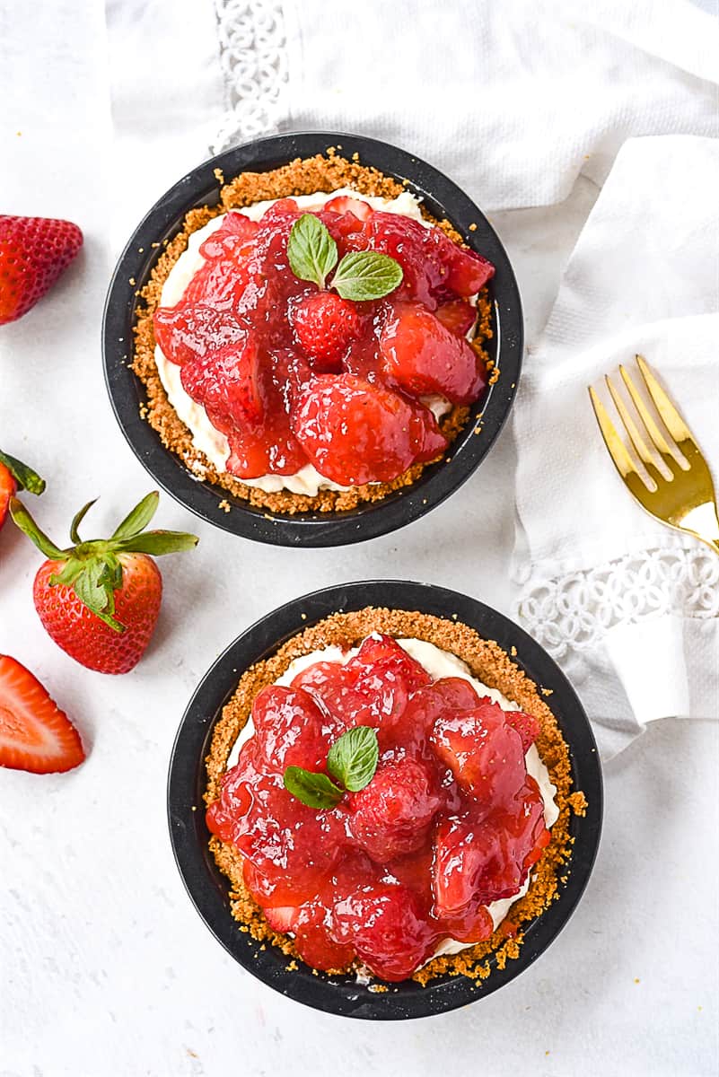 overhead shot of mini strawberry pie