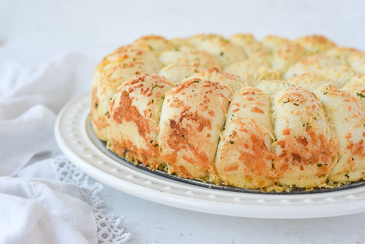 plate of cheesy pull apart bread