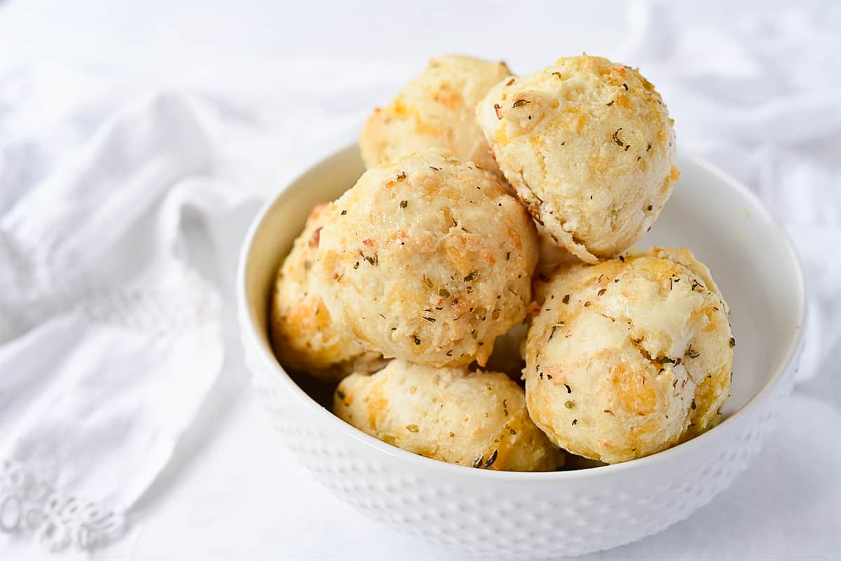 Red Lobster Cheddar Bay Biscuits (But Better)