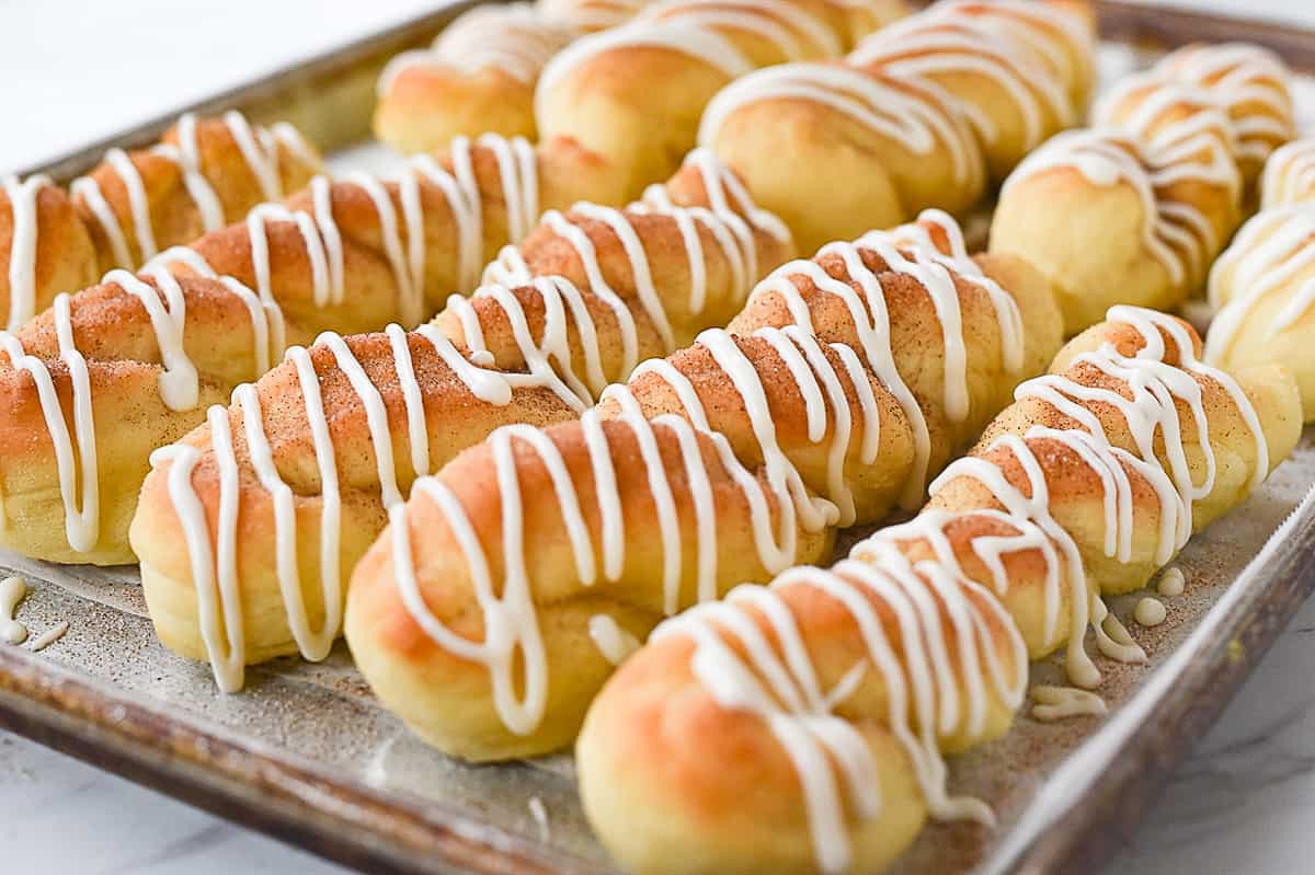 drizzled cinnamon breadsticks