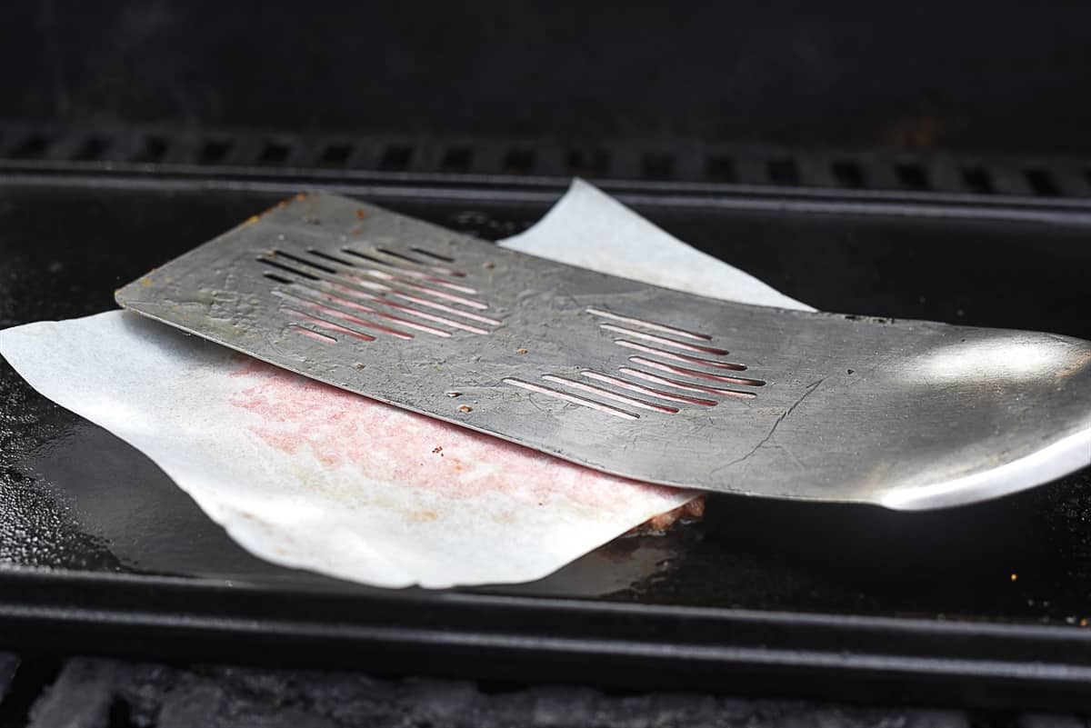 parchment paper on burger