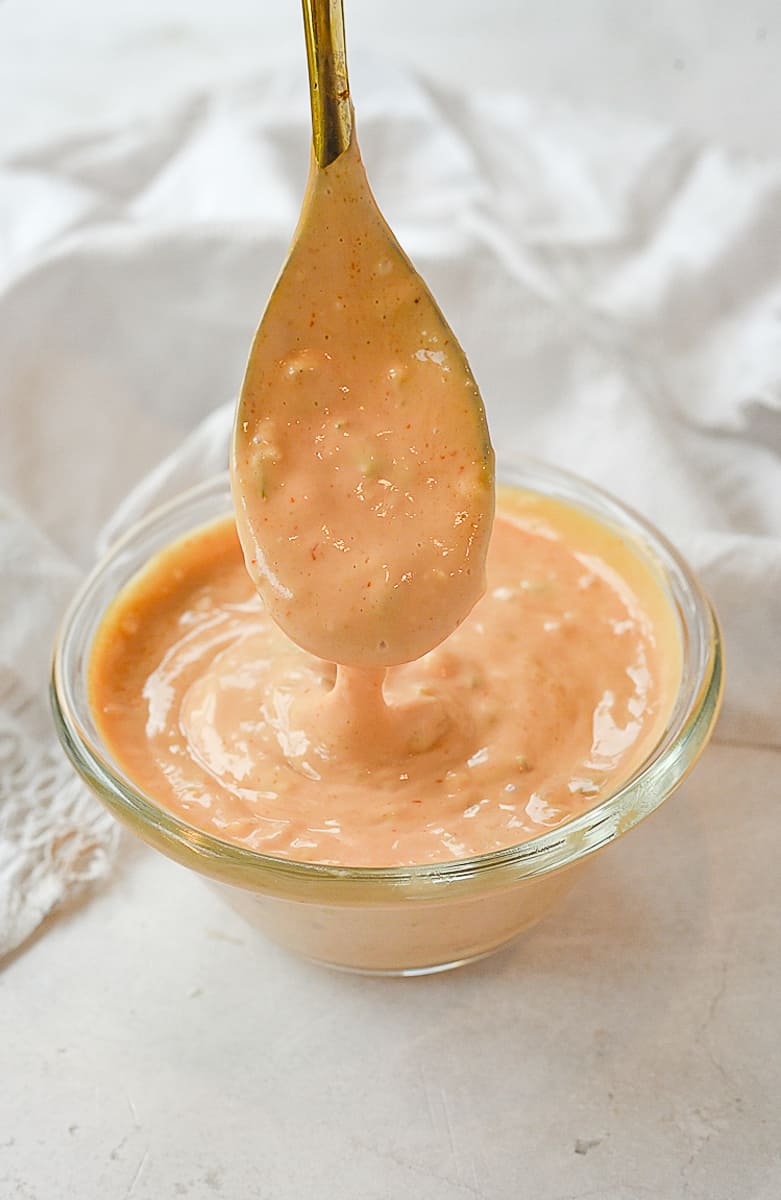 burger sauce spoonful of hamburger sauce