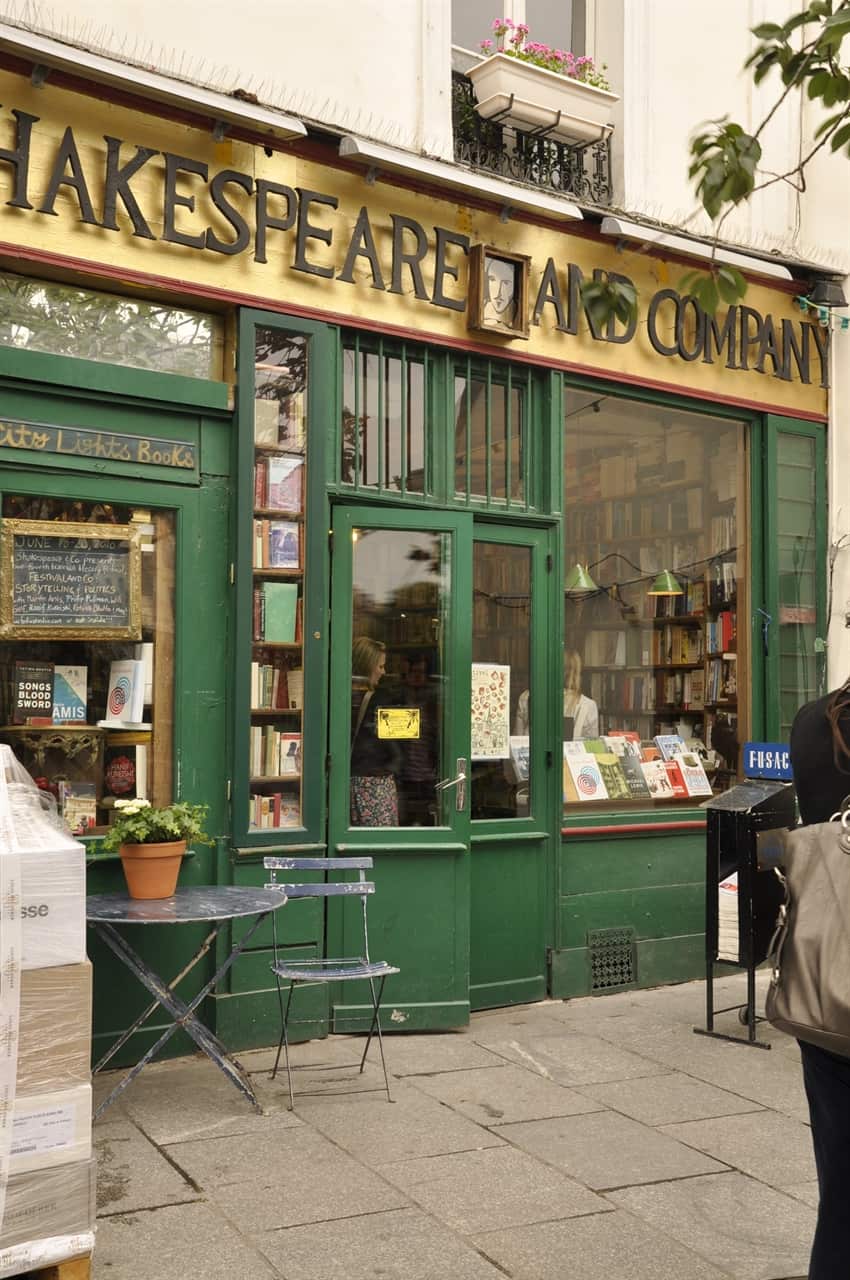 Shakespear and company book store