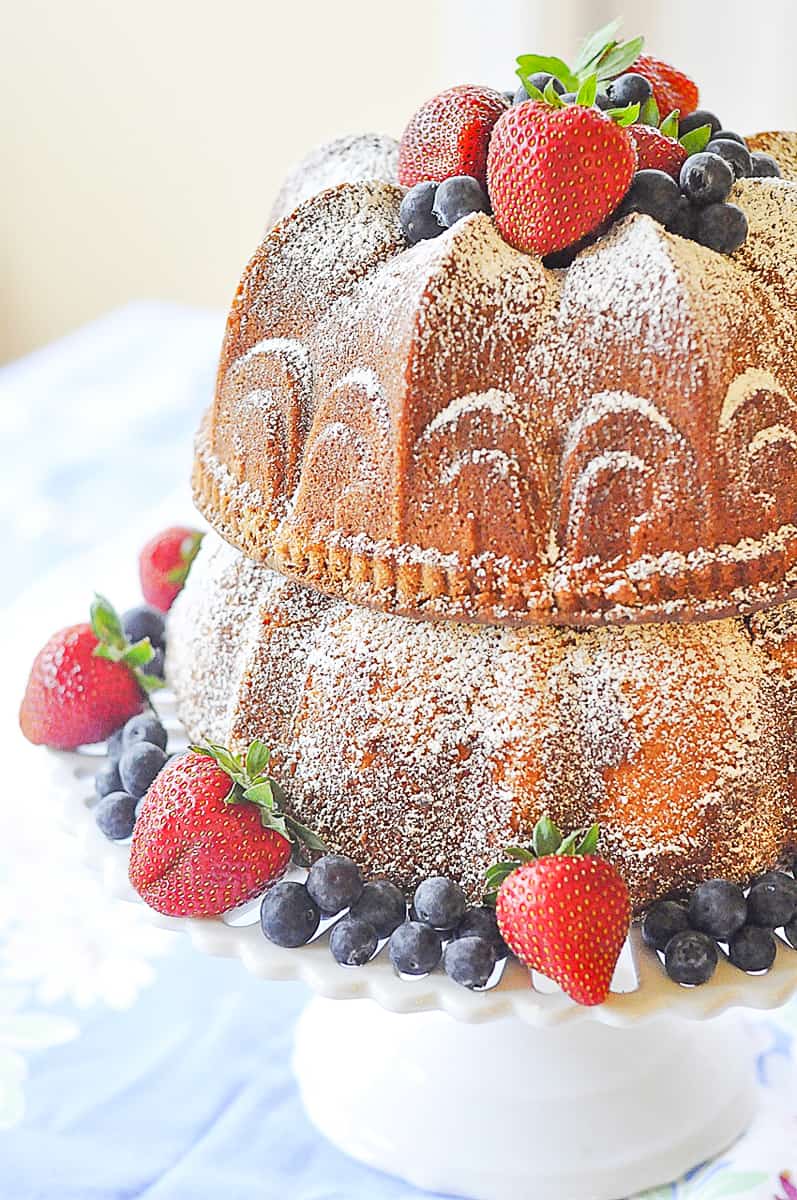 Easy 7UP Bundt Cake Recipe