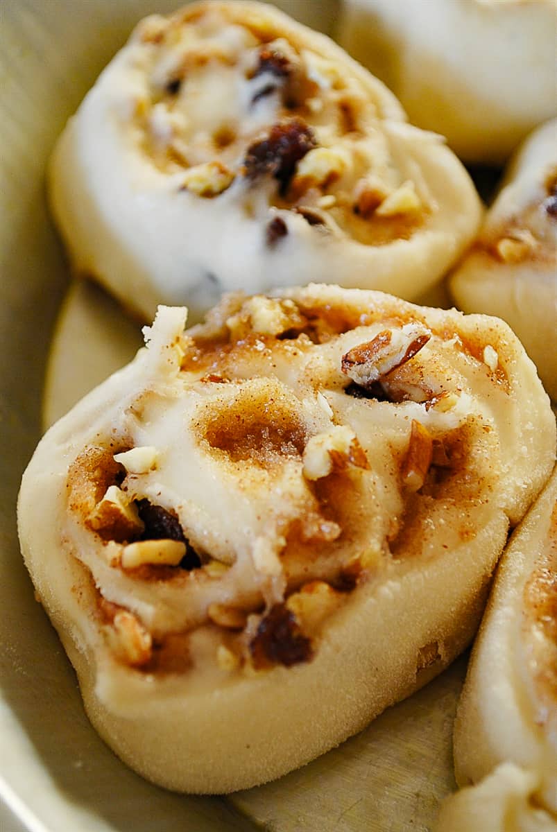 close up of cinnamon roll in pan