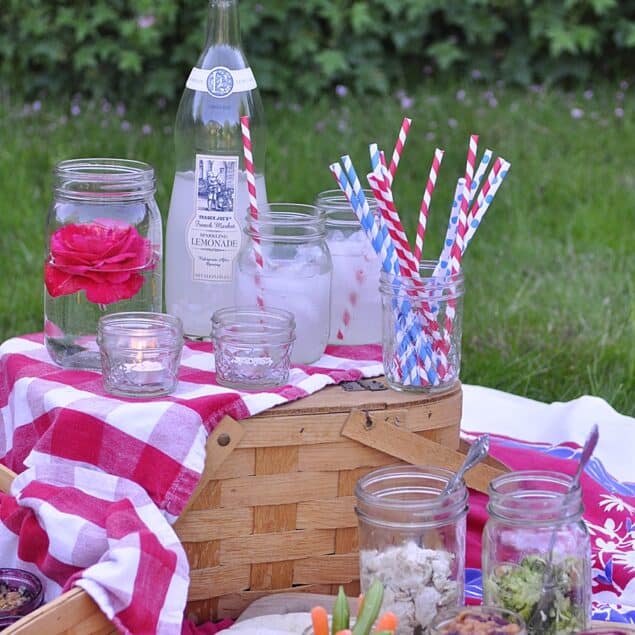 Picnic with mason jars