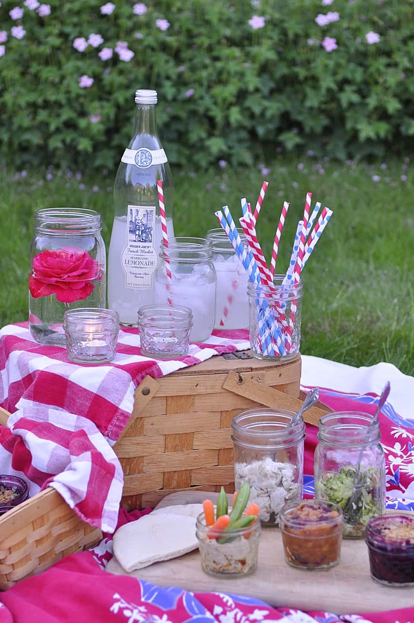 Picnic with mason jars