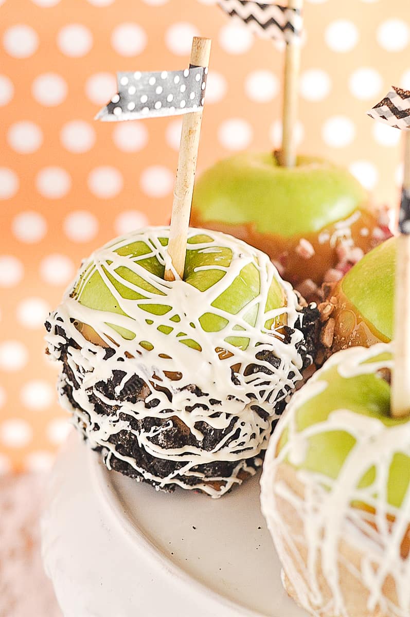 caramel apple with cookies and cream