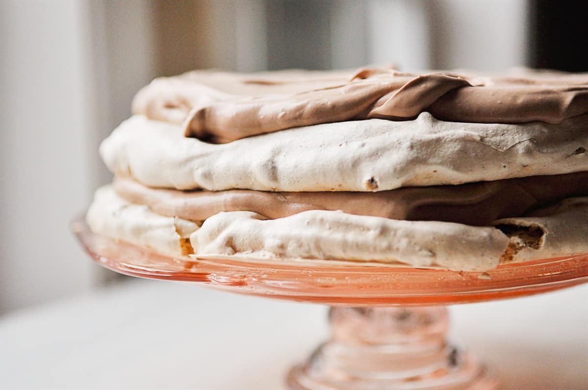 layers of meringue and chocolate mousse
