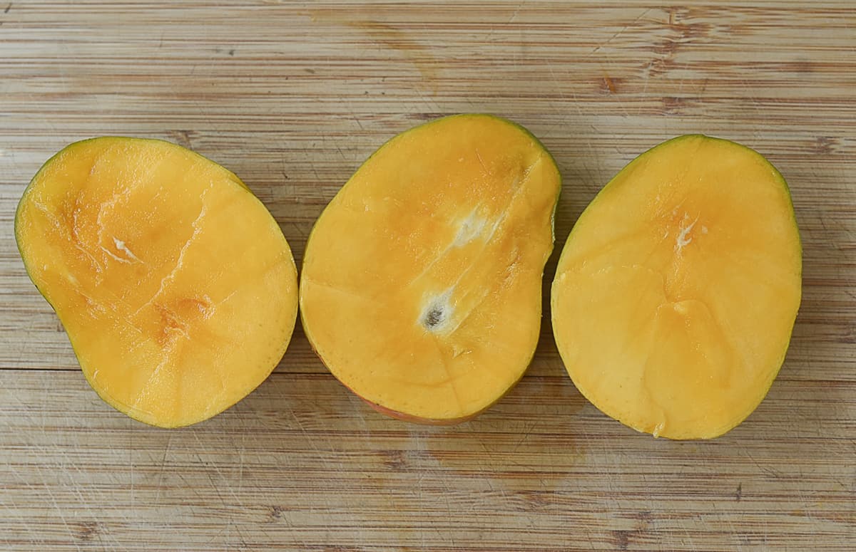 mango cut open