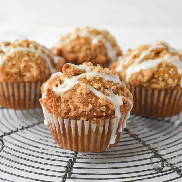 pumpkin muffins with streusel topping