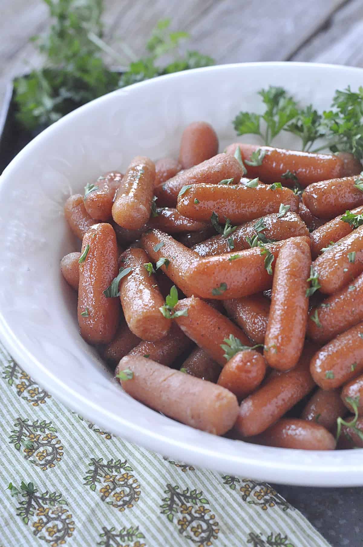 bowl of slow cooker carrots
